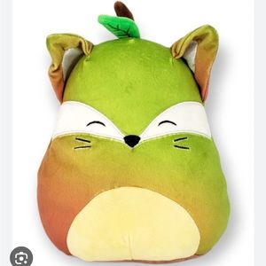 I am selling a squshmellow.